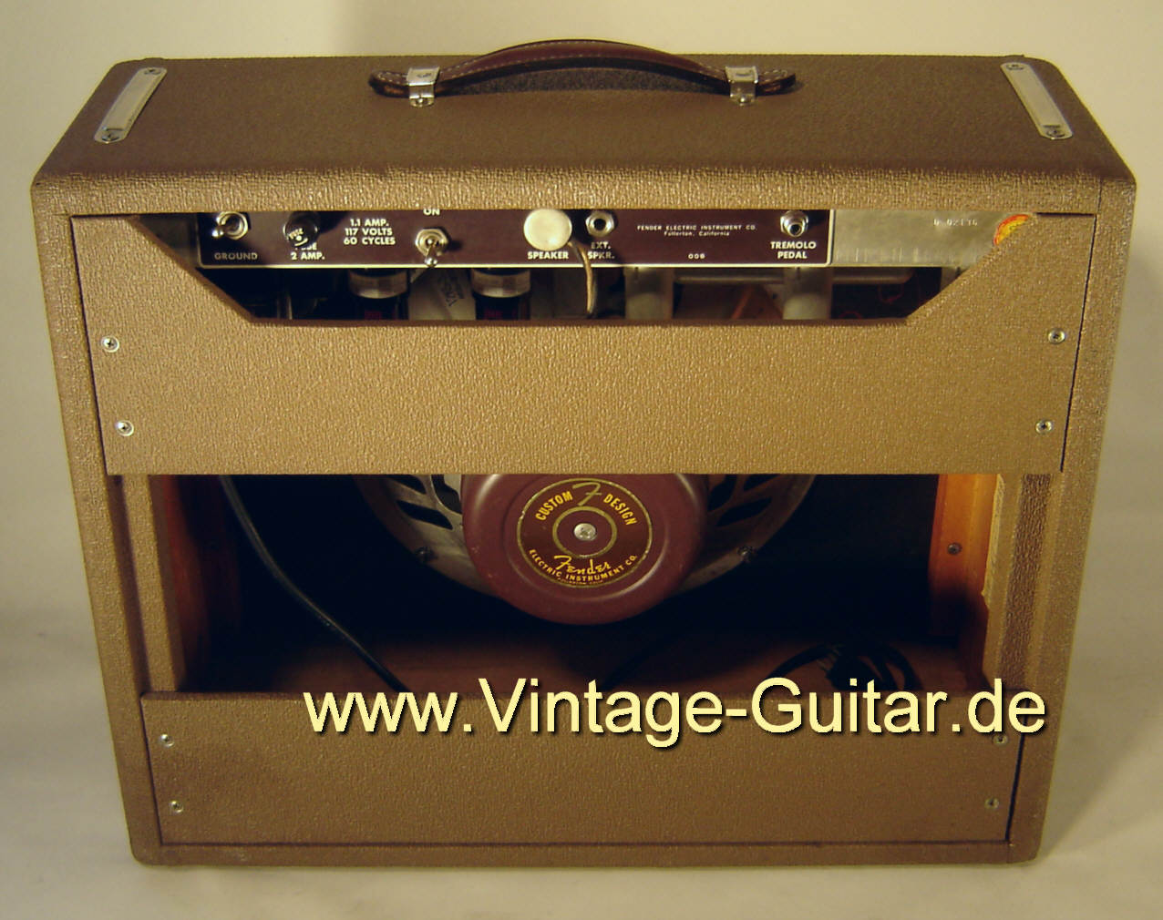 Fender Deluxe Amp 1962 2.jpg
